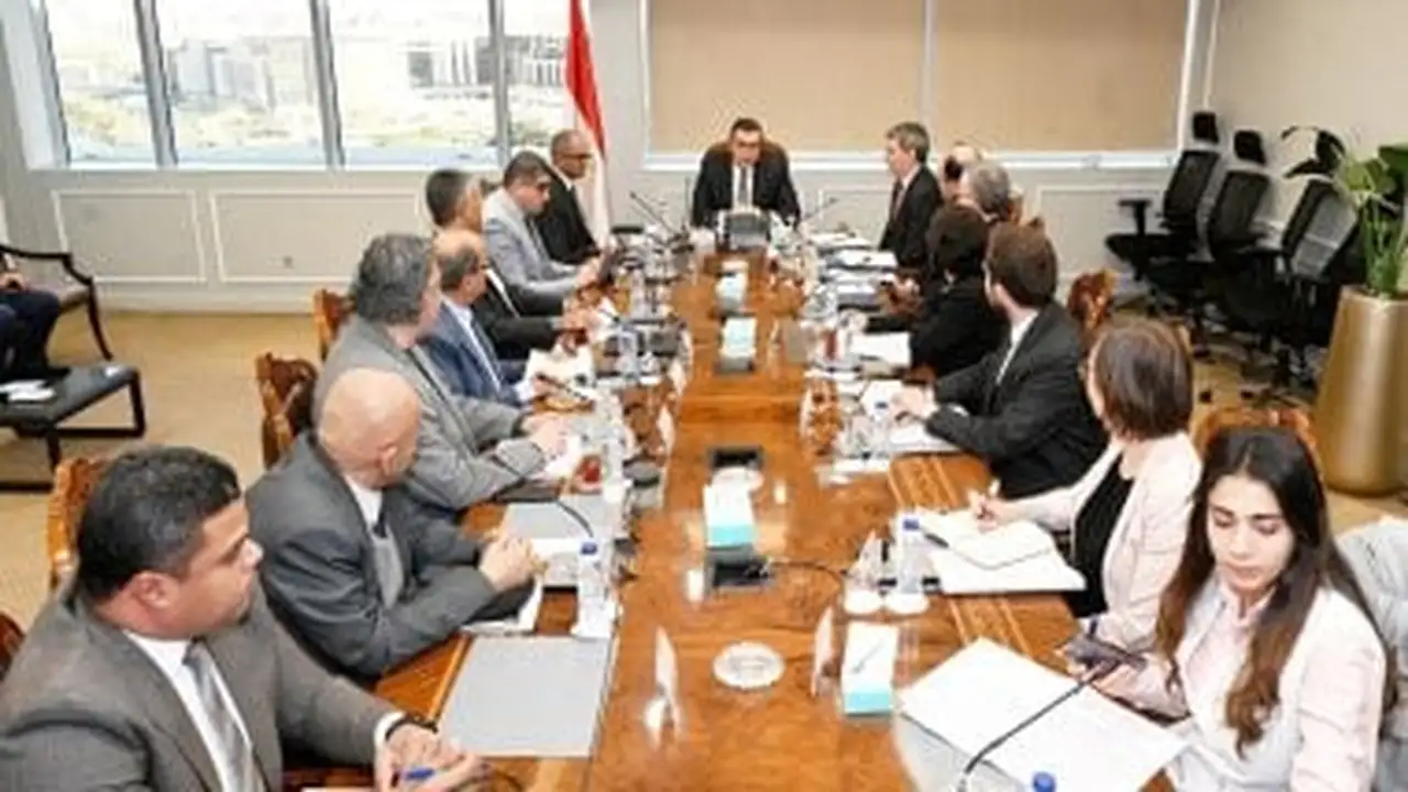 تعزيز التعاون بين وزارة الإسكان وبنك الاستثمار الأوروبي EIB لدعم مشاريع التنمية